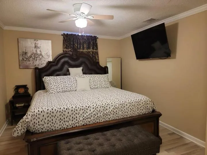 ***** Hotel Cozy Oak Street Luxury Stay Port Wentworth United States